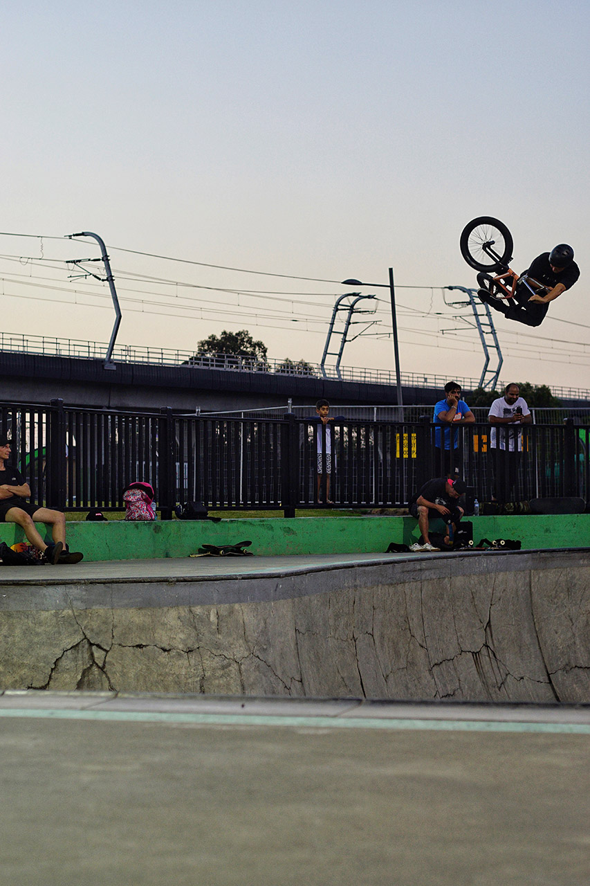 Tabletop im Noble Park, bei dem es sich möglicherweise um den besten Skatepark der Welt handelt