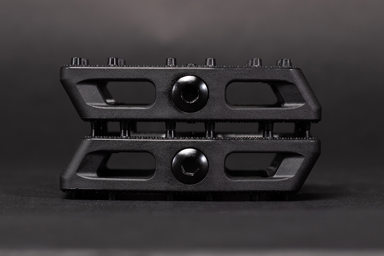 … und hat gleichzeitig ein flaches Profil