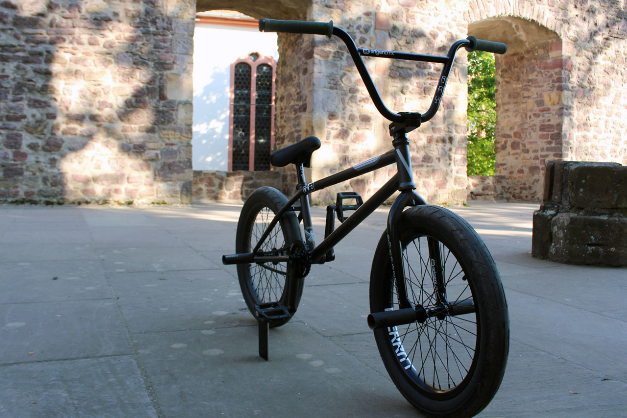 Leon Ditzel ist über SIBMX neu auf Verde Bikes und Erigen BMX