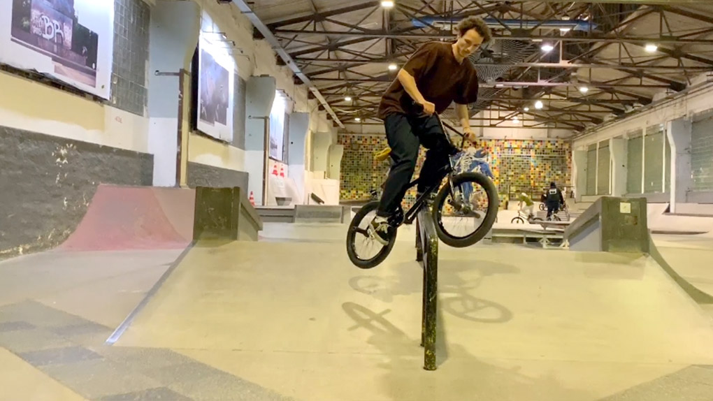 Anfang März ging die kunstform X Subrosa Winter Escape Session in der Skatehalle Berlin in die 4. Runde. Wir haben die Highlights des Abends für euch.