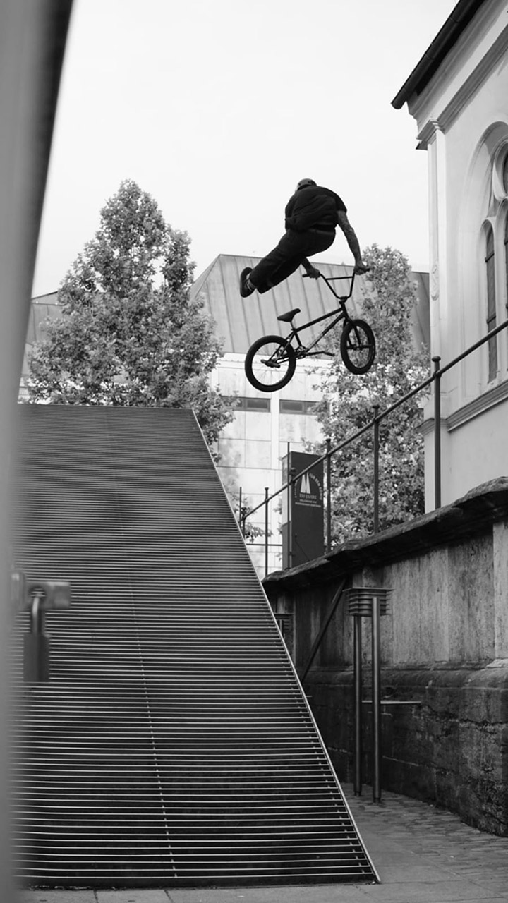 Stephan Götz No Footed CanCan