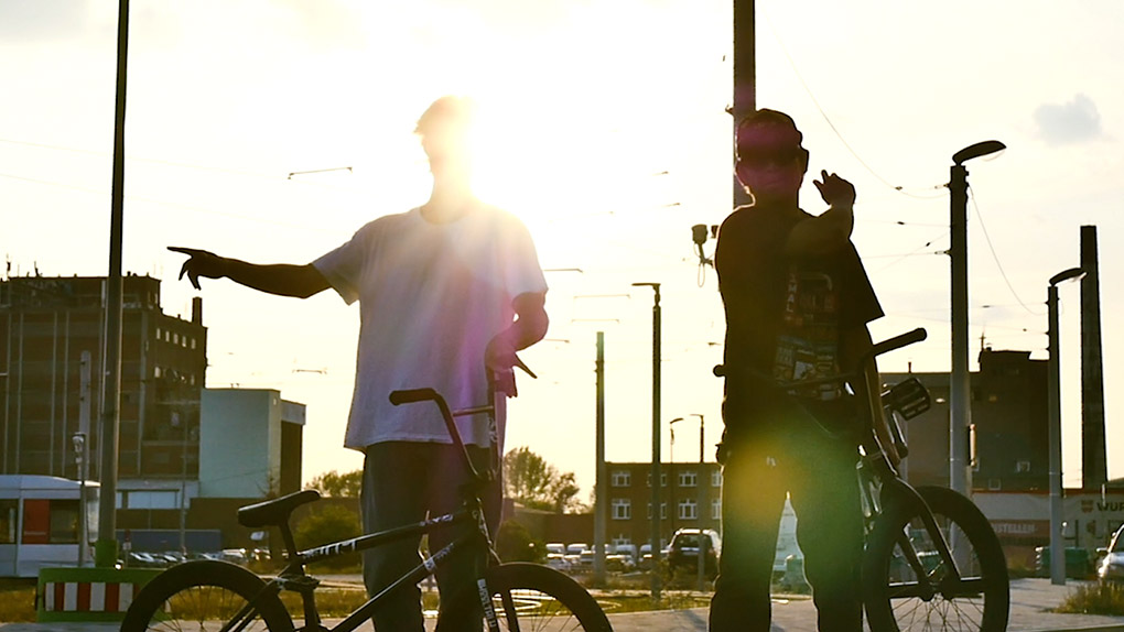 BOOYAKA! Jaoa Phuymooltree und Lucas Chittka haben sich für ihren neuen Splitedit die Straßen von Düsseldorf vorgeknöpft. Gönnt euch!