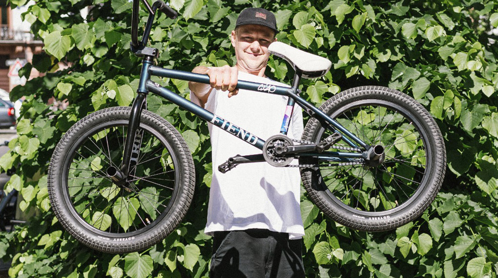 Eddie Baum hat von SIBMX und Fiend einen neuen Rider spendiert bekommen, den wir in unserem heutigen Bikecheck einmal genauer unter die Lupe nehmen.