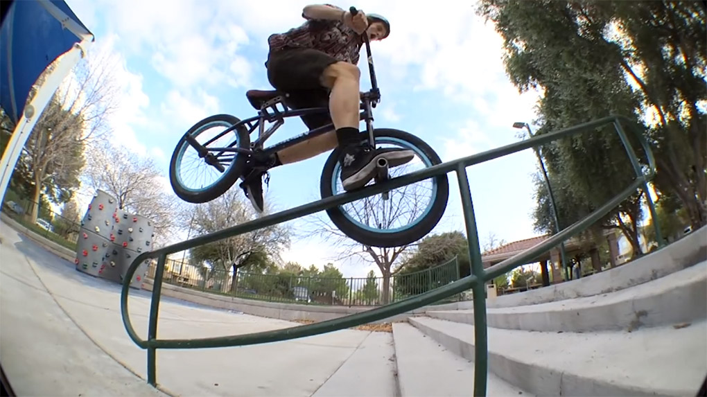 Für ihr "Chapped Clips"-Video haben die Jungs von Sunday Bikes die Straßen von Las Vegas noch unsicherer gemacht, als sie ohnehin schon sind.