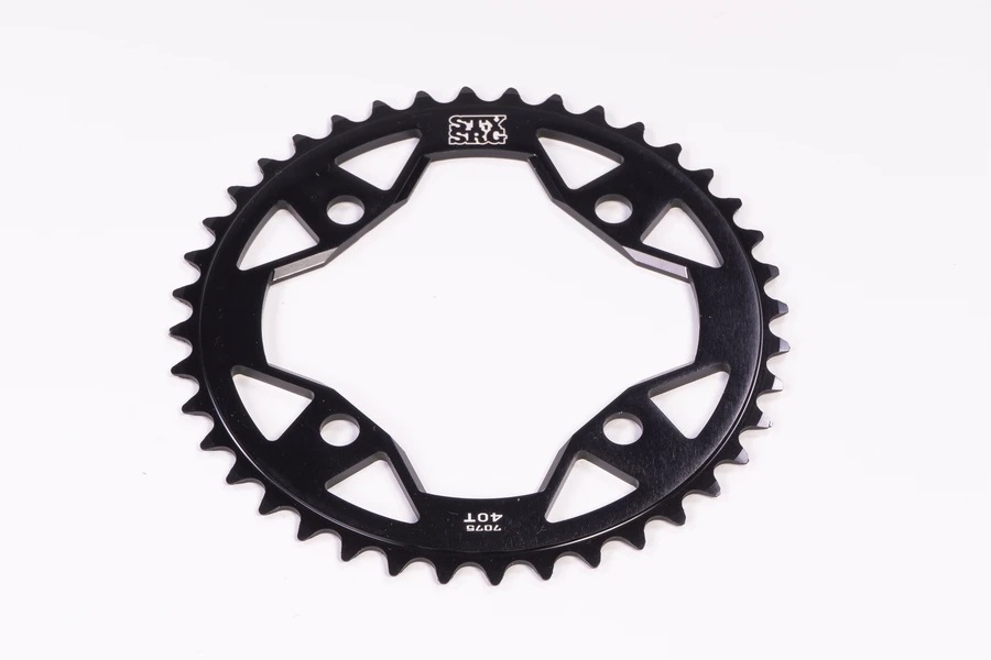 Stay Strong BMX Kettenblatt Größen: 38, 39, 40, 41, 42 und 45 Zähne Material: 6061 Aluminium (4 mm) Gewicht: 45 g