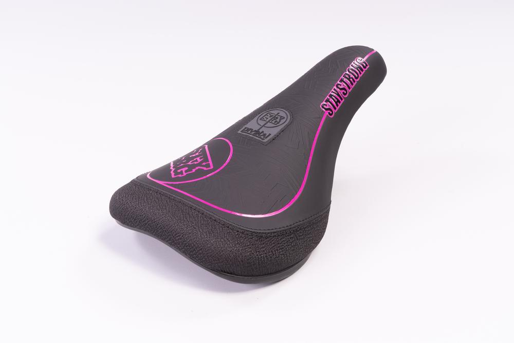 Stay Strong Twilight Pivotal Seat in schwarz/pink (255 g)