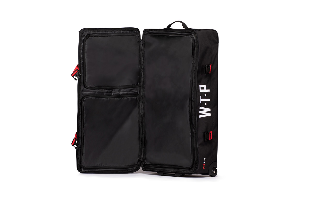 Innen befinden sich neben dem Hauptfach für dein BMX-Rad noch zwei abgetrennte Extrafächer für Klamotten und anderen Stuff