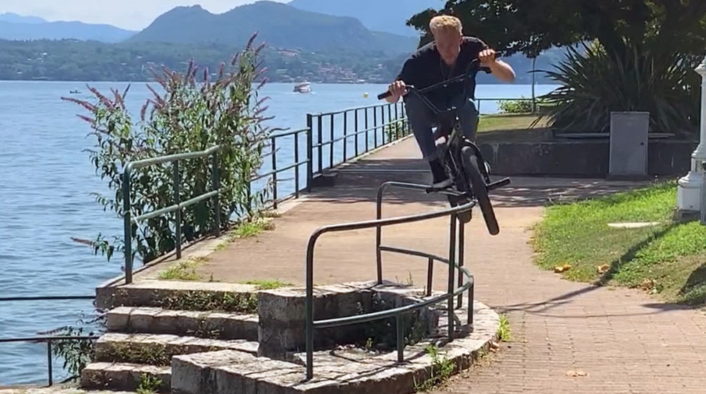 Killian Roth, Louis Zimmer, Artur Meister, Felix Donat und Aaron Paffenholz demonstrieren, warum es sich lohnt, Traffic BMX auf Instagram zu folgen.