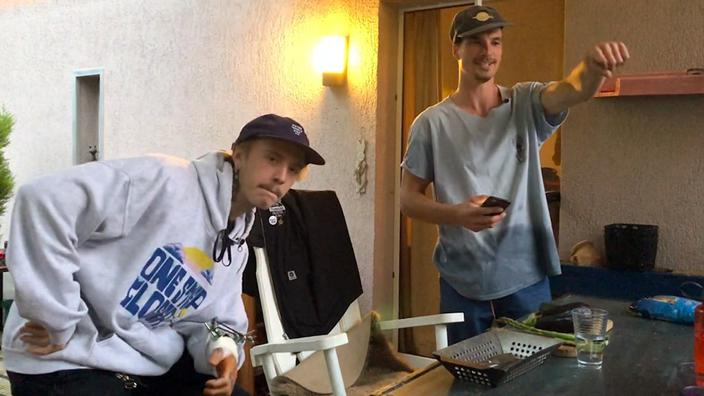 In der 3. Folge von freedombmx Grilled steht niemand Geringeres als Felix Prangenberg unserem Host Adrian Warnken in dessen Savage Garden Rede und Antwort.​