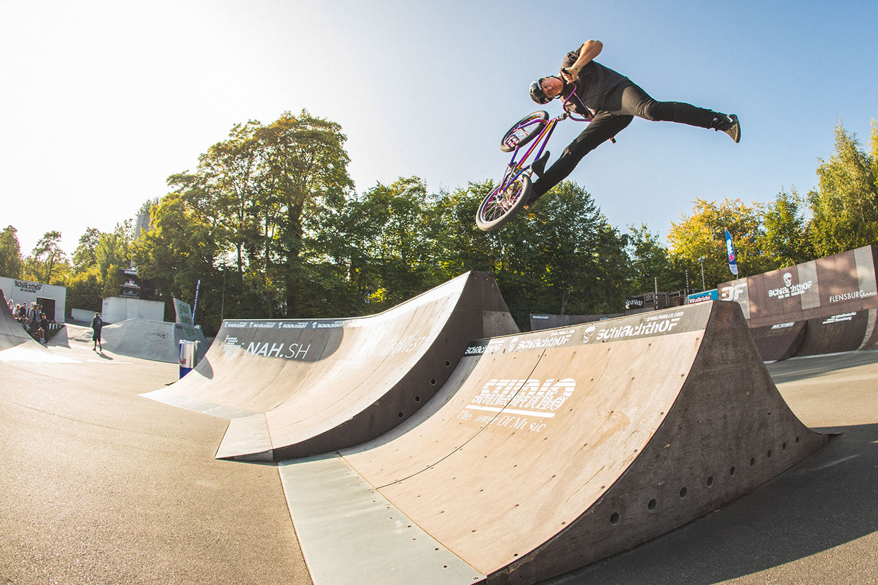 Es gab auch einen Best-Trick-Contest auf der kleine Streetspine. Godfrey Millwright stretchte sich noch ein wenig, bevor es zurück nach München ging