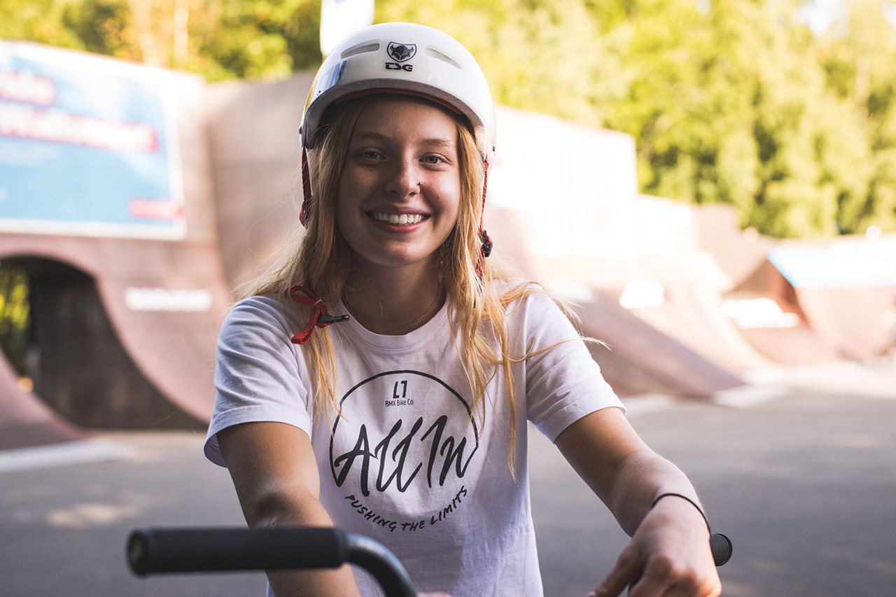 Ich habe Kim Lea Müller in Flensburg das erste Mal live in Aktion gesehen. Das Mädel kann definitiv BMX fahren!