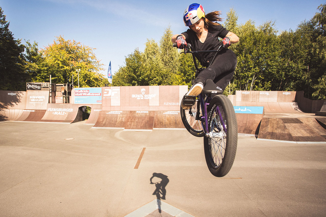 Auch Lara ist, wie alle Flensburg-Locals, immer am Abstylen. Geklickter Lookback über die Hip