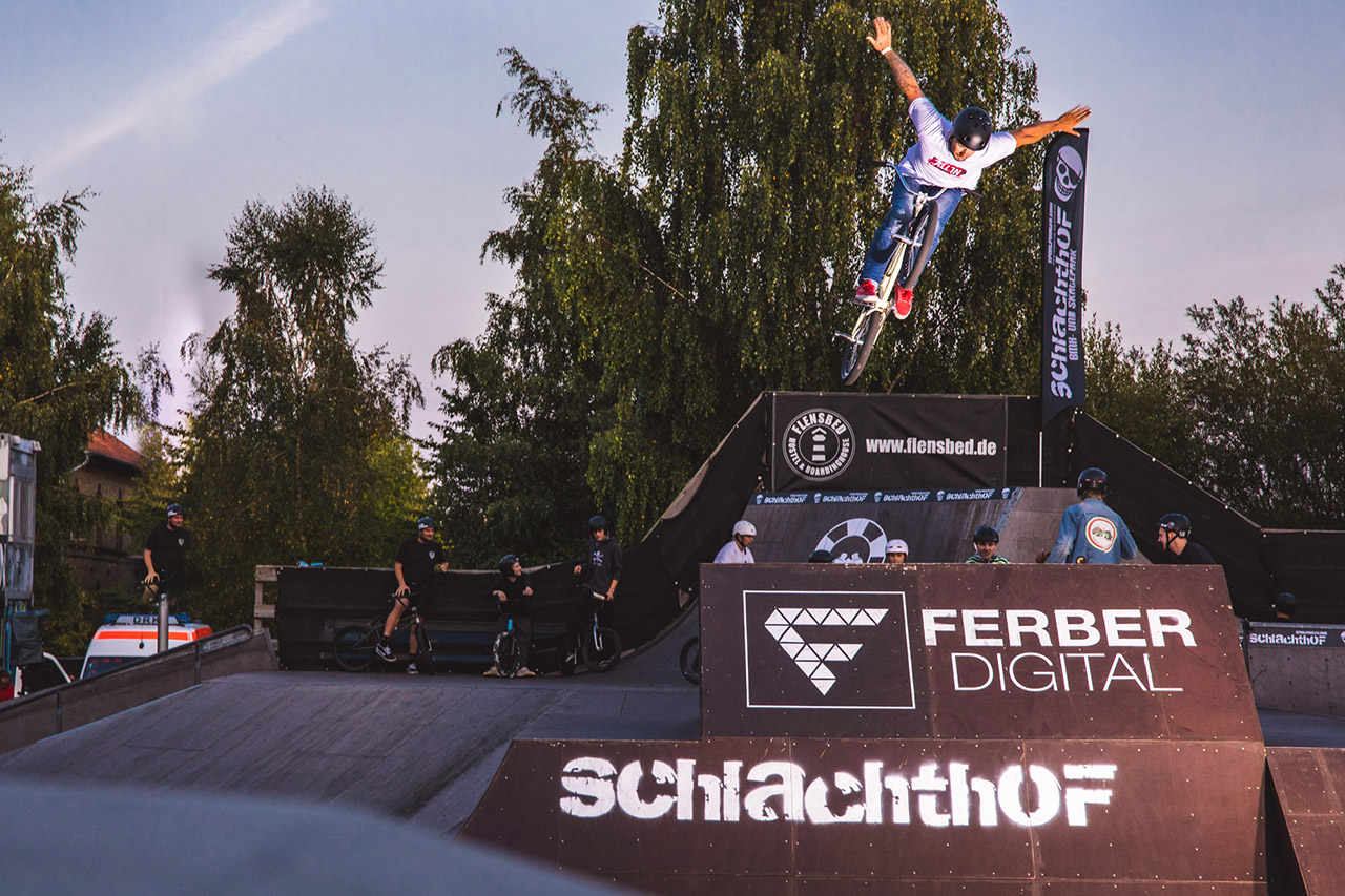 Der Klassiker von Tobias Freigang in Perfektion: 360 Nohander über den neuen Step-up im Schlachthof
