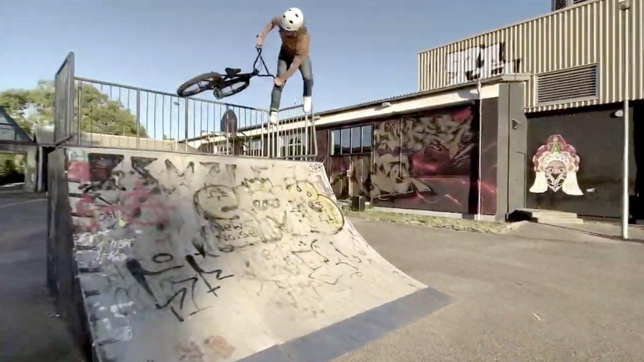 Lennart Preuss hat sich für dieses Video so ziemlich jede Transition seiner neuen Wahlheimat Karlsruhe vorgeknöpft, die nicht bei drei auf den Bäumen war.