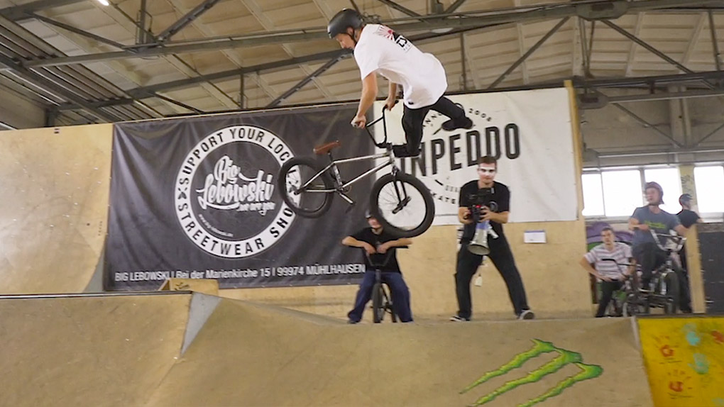 Kurz vor knapp lud CT Freestyle BMX Workshops & Camps am 31.10. noch schnell zum "BMX Meetup – Halloween Edition" in den Thuringia Funpark ein.