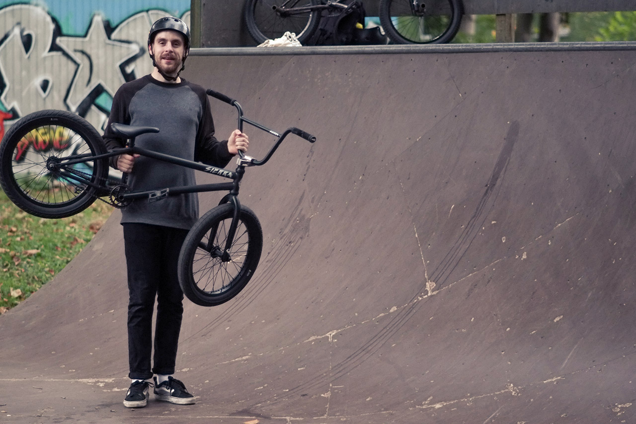 Christian Masur hat sich ein neues Rädchen gegönnt, das er komplett auf Flybikes-Produkten aufgebaut hat. Mehr dazu in unserem heutigen Bikecheck.