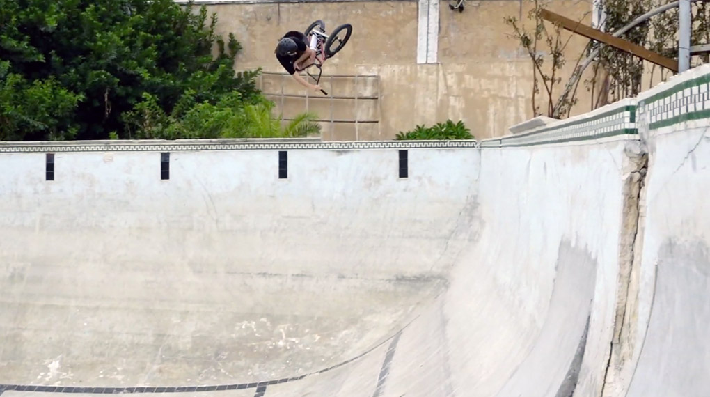 Corey Walsh drückt in seinem "End Of The World"-Video für die Cult Crew 10 Minuten lang das Gaspedal bis zum Anschlag durch. Episch!