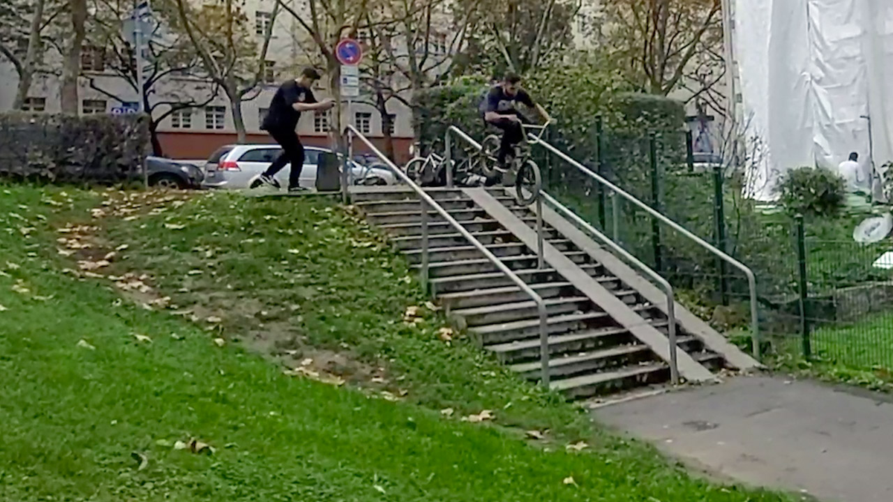 Patryk Mainka hat für dieses Video seine vier Metallpegs fachgerecht auf den Straßen und Skaterbahnen von Mainz und Wiesbaden zum Einsatz gebracht hat.