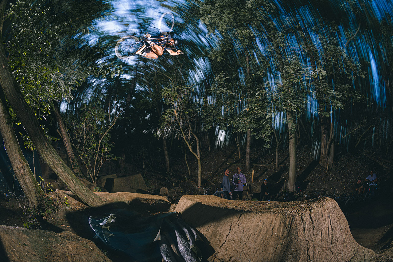 Bewegungspoesie, vorgetragen von Paul Thölen