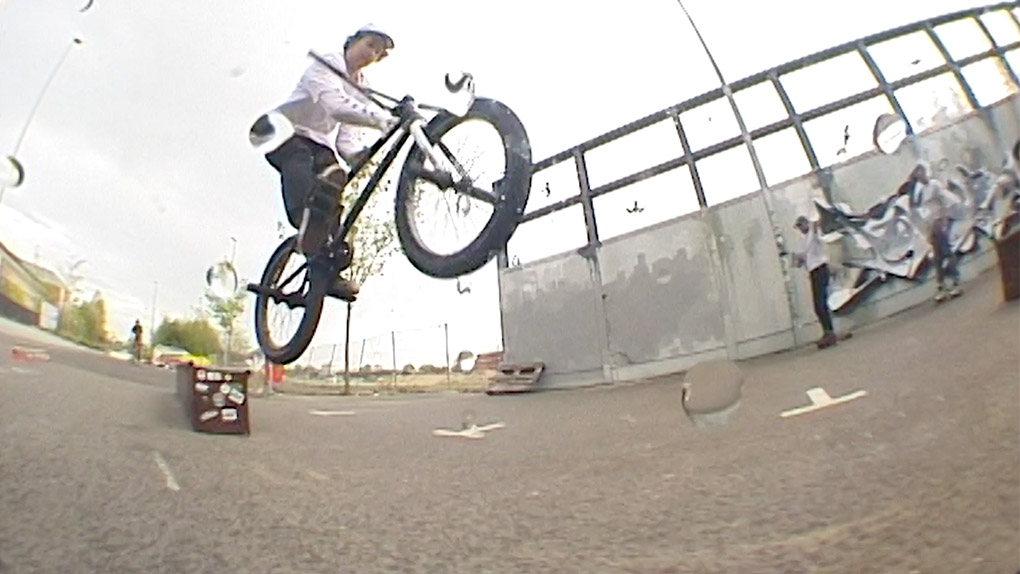 Die Cancelled Crew hat sich für "You Know The Set" die vielen Parks und Plazas in und rund um Nürnberg vorgeknöpft. Hier ist das Ergebnis.