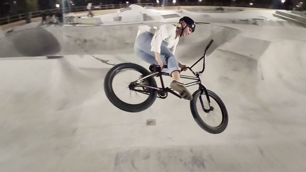 Teresa Grauten hat sich zwei Monate lang einige der besten Bowls und Trails Südeuropas gegönnt. Hier ist das Video von ihrem Roadtrip.