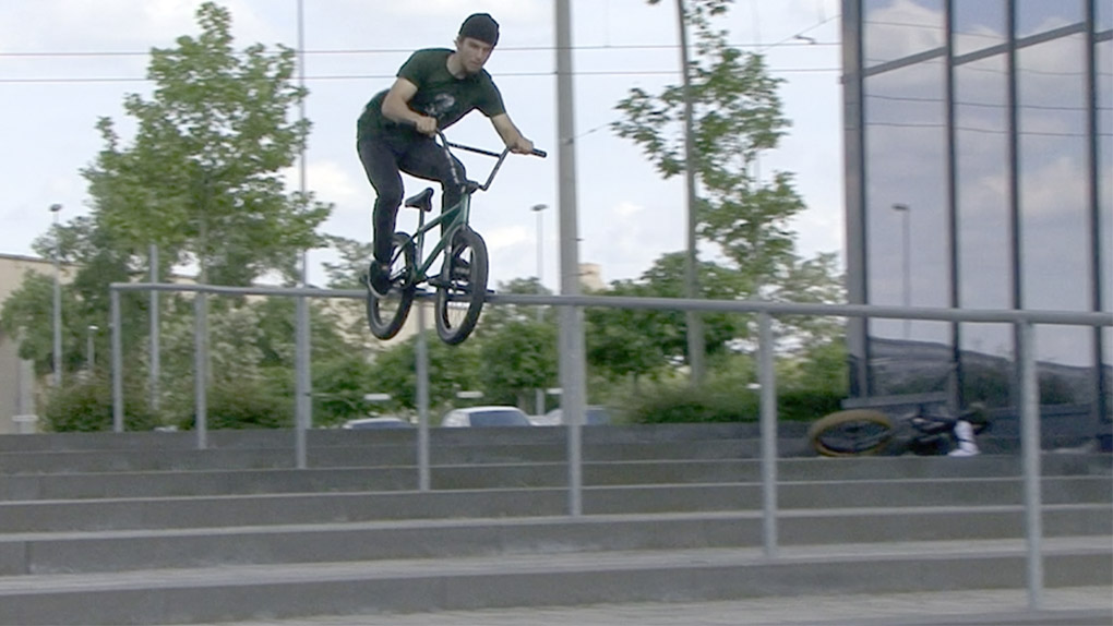 Felix Funke hat 2020 jede Menge heißer Manöver auf die Straßen von Leipzig gezaubert. Die schönsten Exemplare gibt es in diesem Best-of-Video zu sehen.