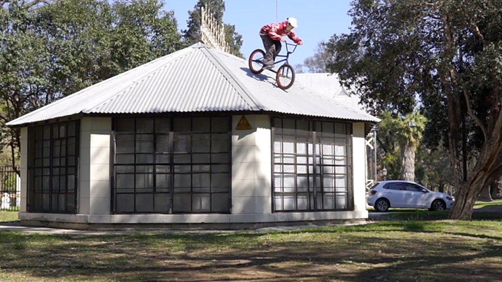 40 Minuten BMX Street aus Südamerika: Checkt das "Protocolo 2020"-Mixtape der LBCW BMX Crew aus Argentinien!