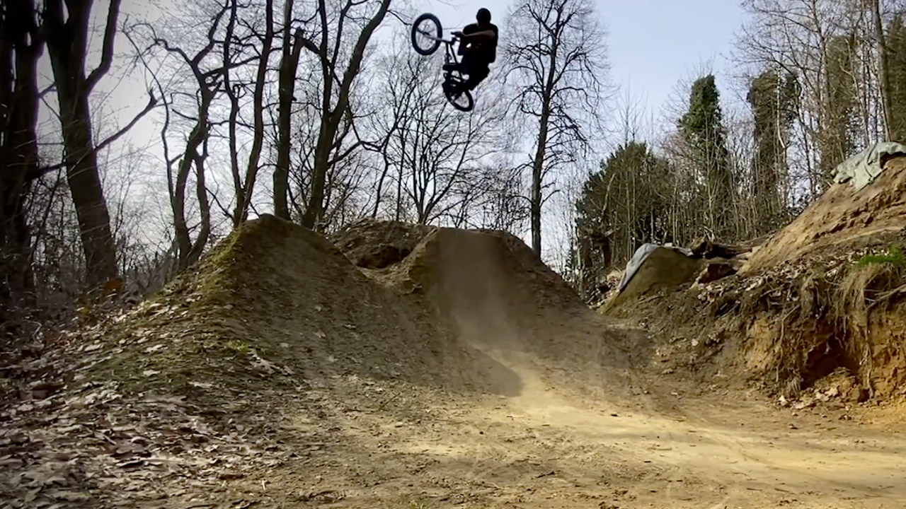 Eins steht fest wie das Amen in der Kirche: An den 360 Tabletops des SIBMX-Fahrers Markus Reuss werden wir uns nie sattsehen können!