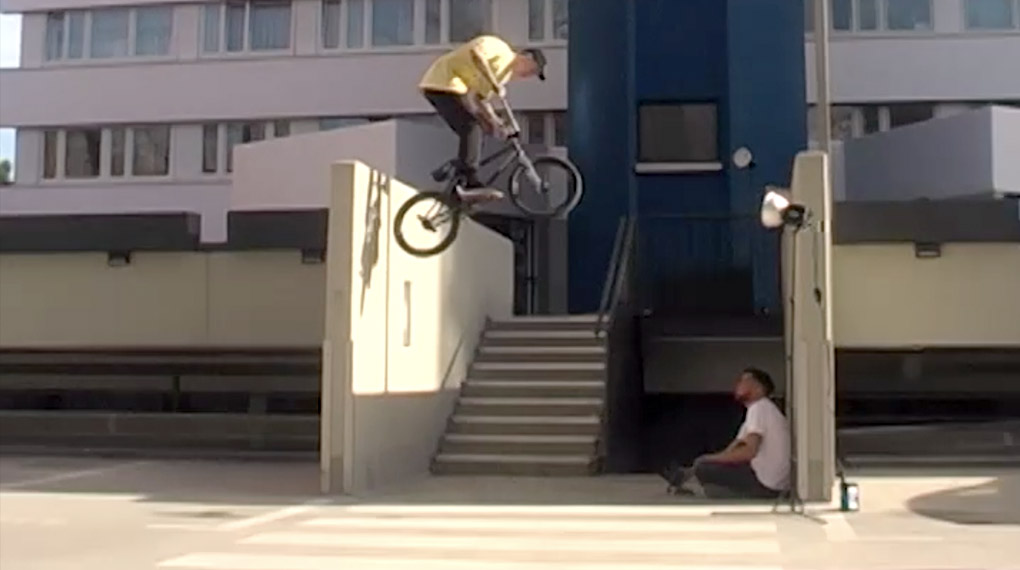 Felix Prangenberg wird heute 23 und zur Feier des Tages gibt es seinen epischen "Out Of Line"-Videopart von Wethepeople BMX.