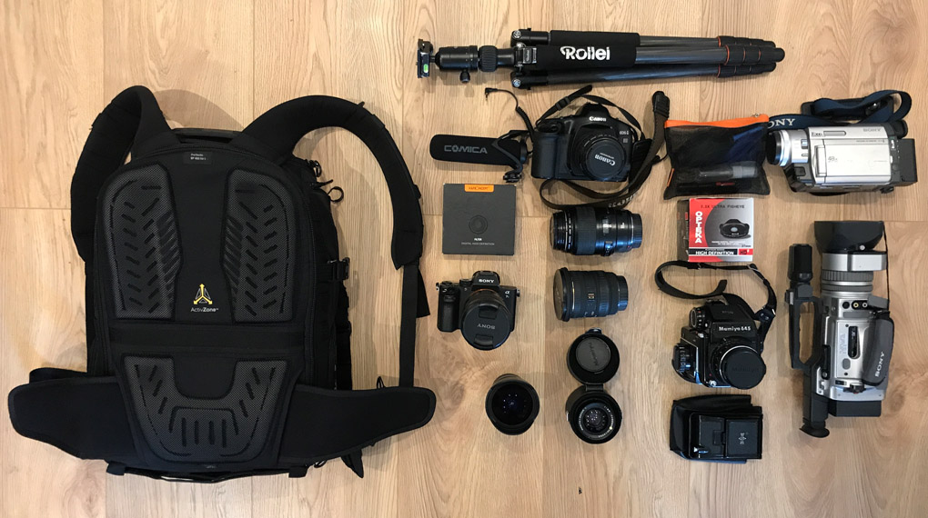 Für die zweite Folge von "Bag Check" haben wir einen Blick in den Kamerarucksack des X-Games-Gewinners David Schaller gewagt.