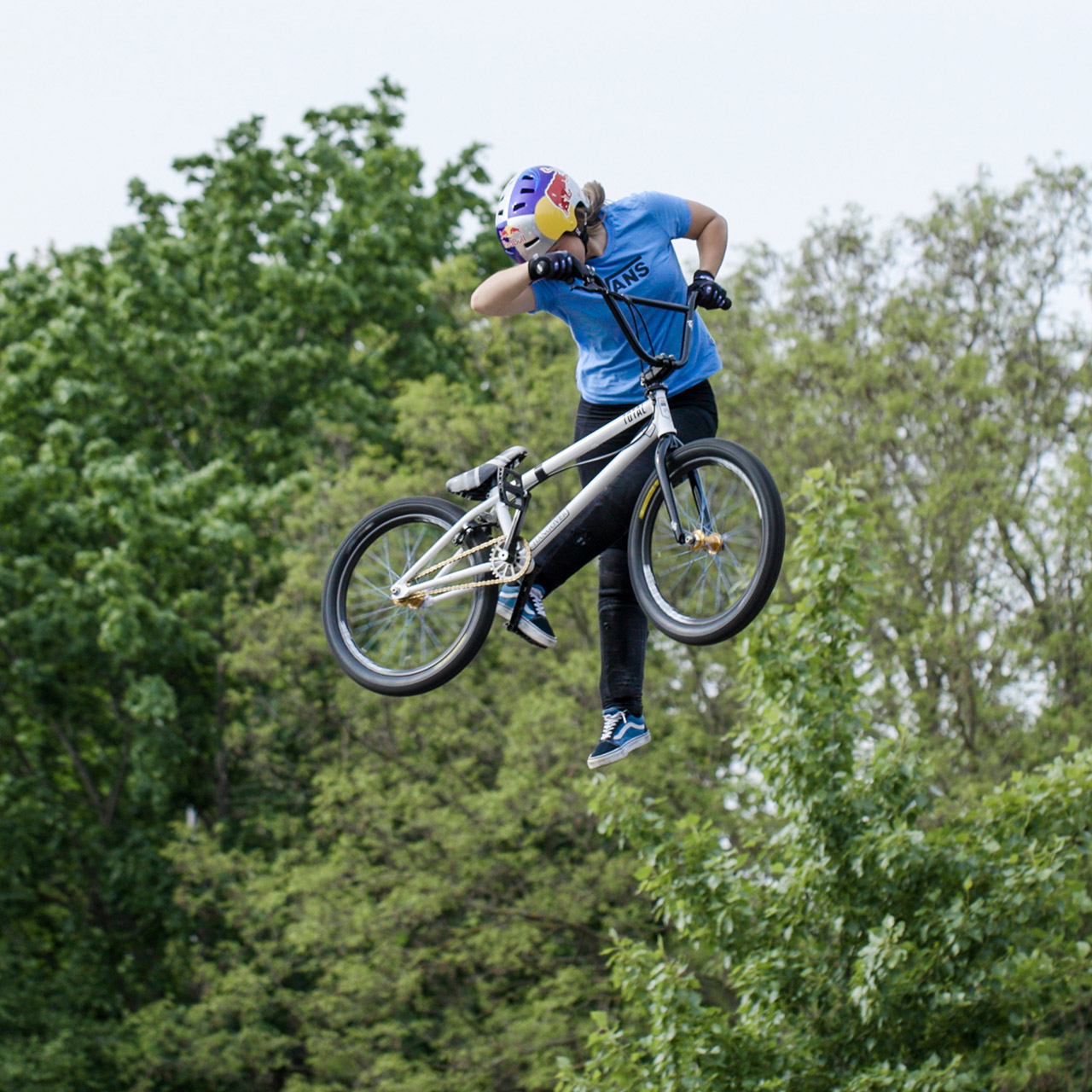 Lara Lessmann mit einem Nac Nac im Mellowpark