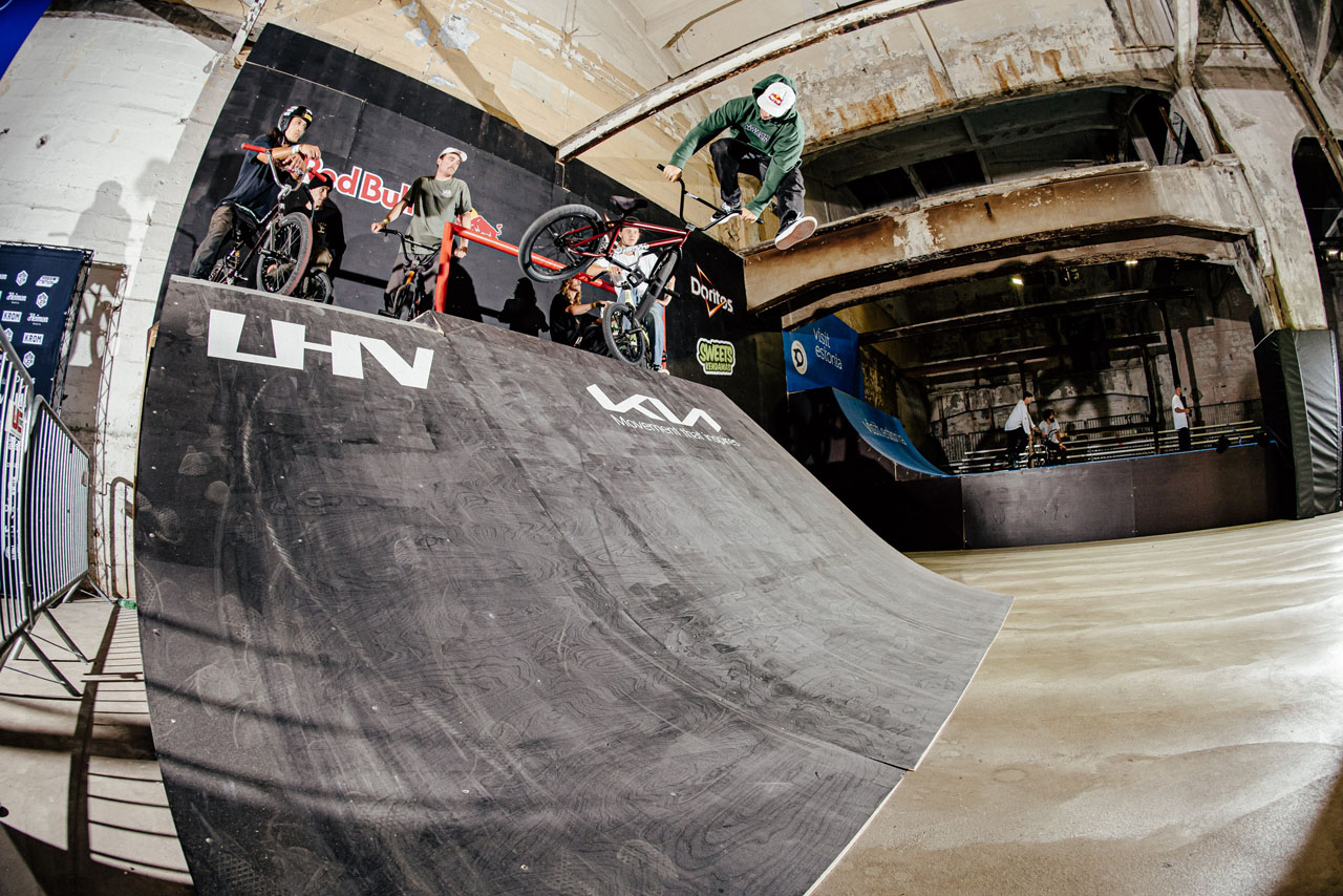 Damit er seine Blitzanlage nicht komplett umsonst mit nach Estland geschleppt hatte, schoß Merlin noch schnell dieses Bild von Broc Raiford