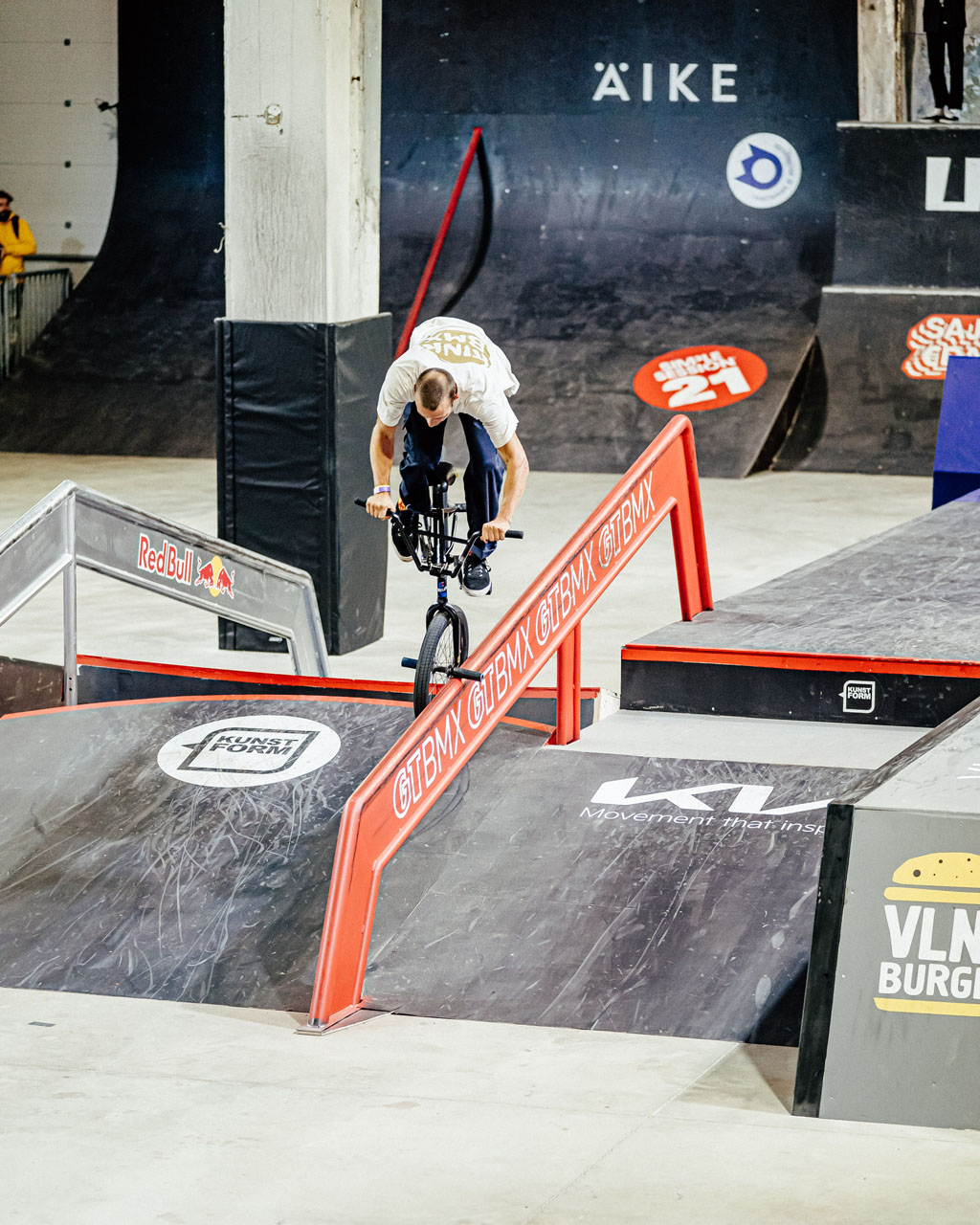 Hobie Doan, Over Tooth, maximal früh eingelockt