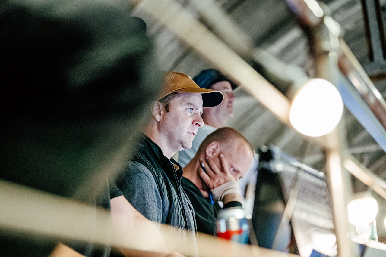 Bei der Simple Session legt man darauf wert, das legendäre Fahrer in der Jury sitzen – so wie zum Beispiel Brian Kachinsky, der jede freie Minute nutzte, um die vielen Spots zu fahren, die es auf den Straßen von Tallinn zu entdecken gibt