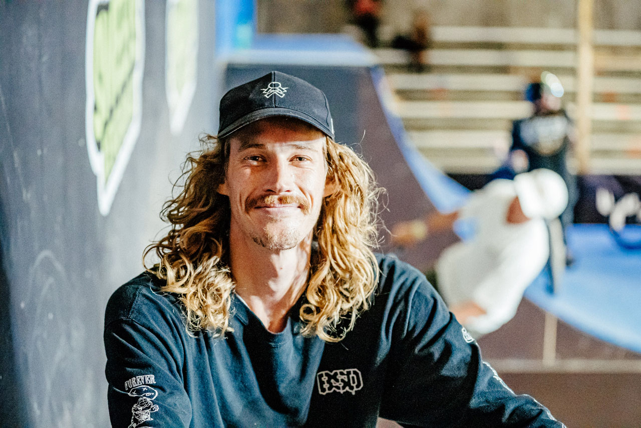 Reed Stark hatte allen Grund zu strahlen, immerhin hatte er den dicksten Schnörres weit und breit, holte Platz 3 im Contest und heizte anschließend noch den Partypeoplen auf der Aftershowparty als DJ ein