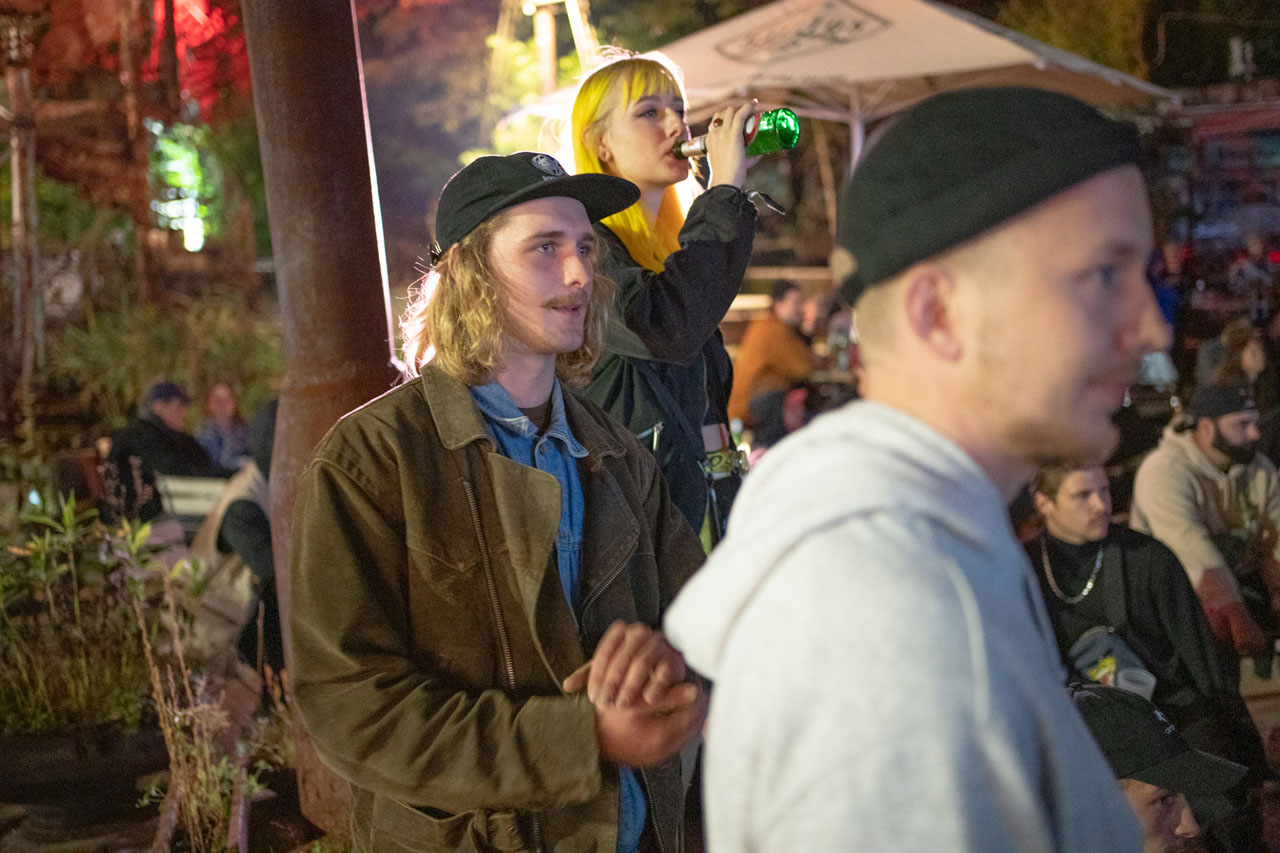 Konsty Rudobashta ausnahmsweise mal ganz handzahm