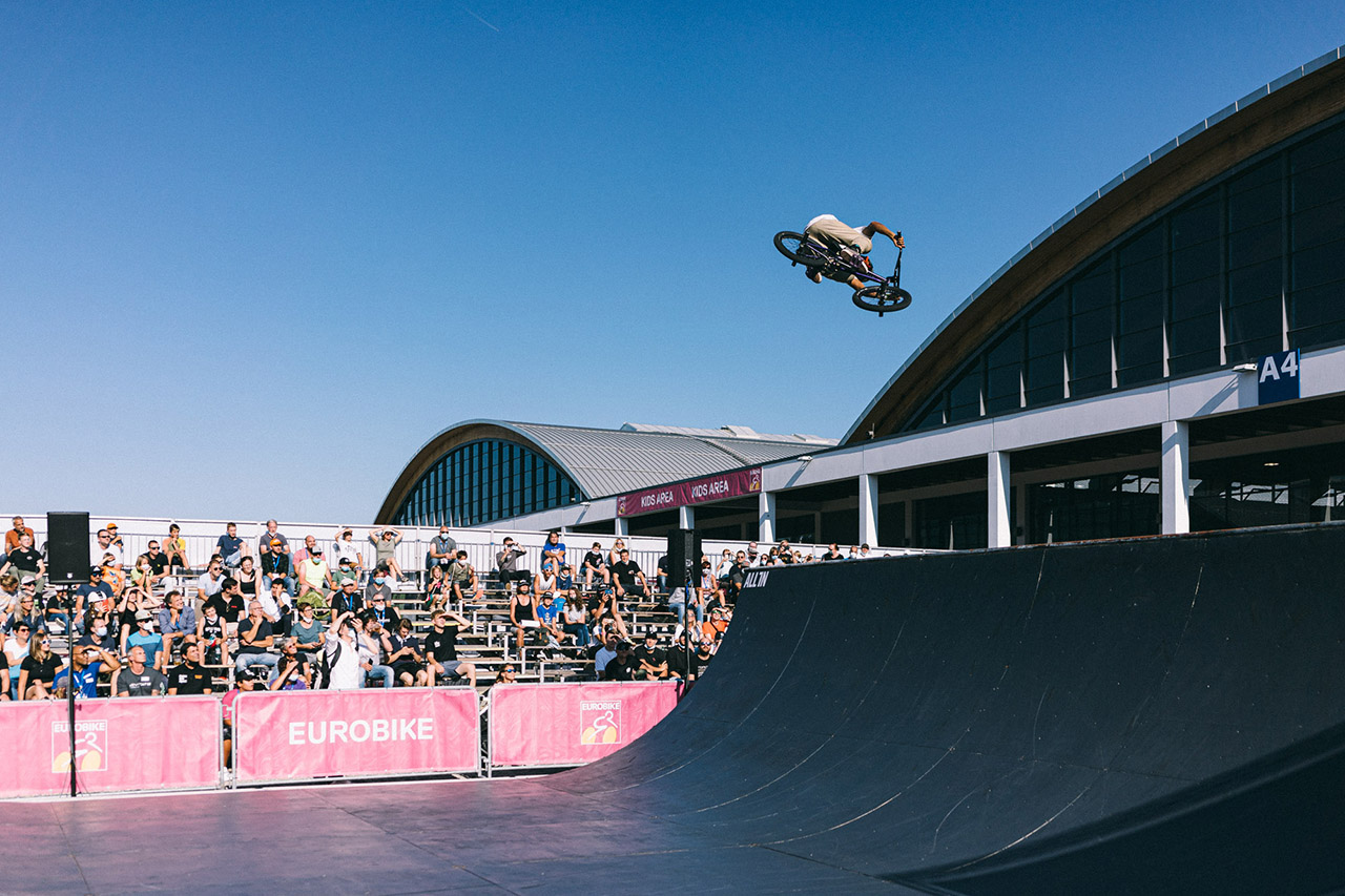 Checkt die Höhe von Sikharin Supanmart bei diesem 360. Sein Kommentar dazu: Das ist das beste Gefühl ever! Must be nice