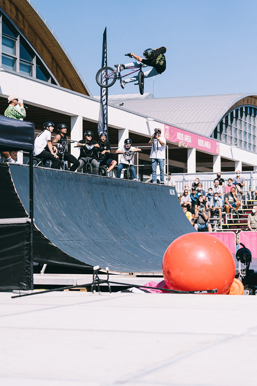 Smakelijk Lookback von Tom van den Bogaard