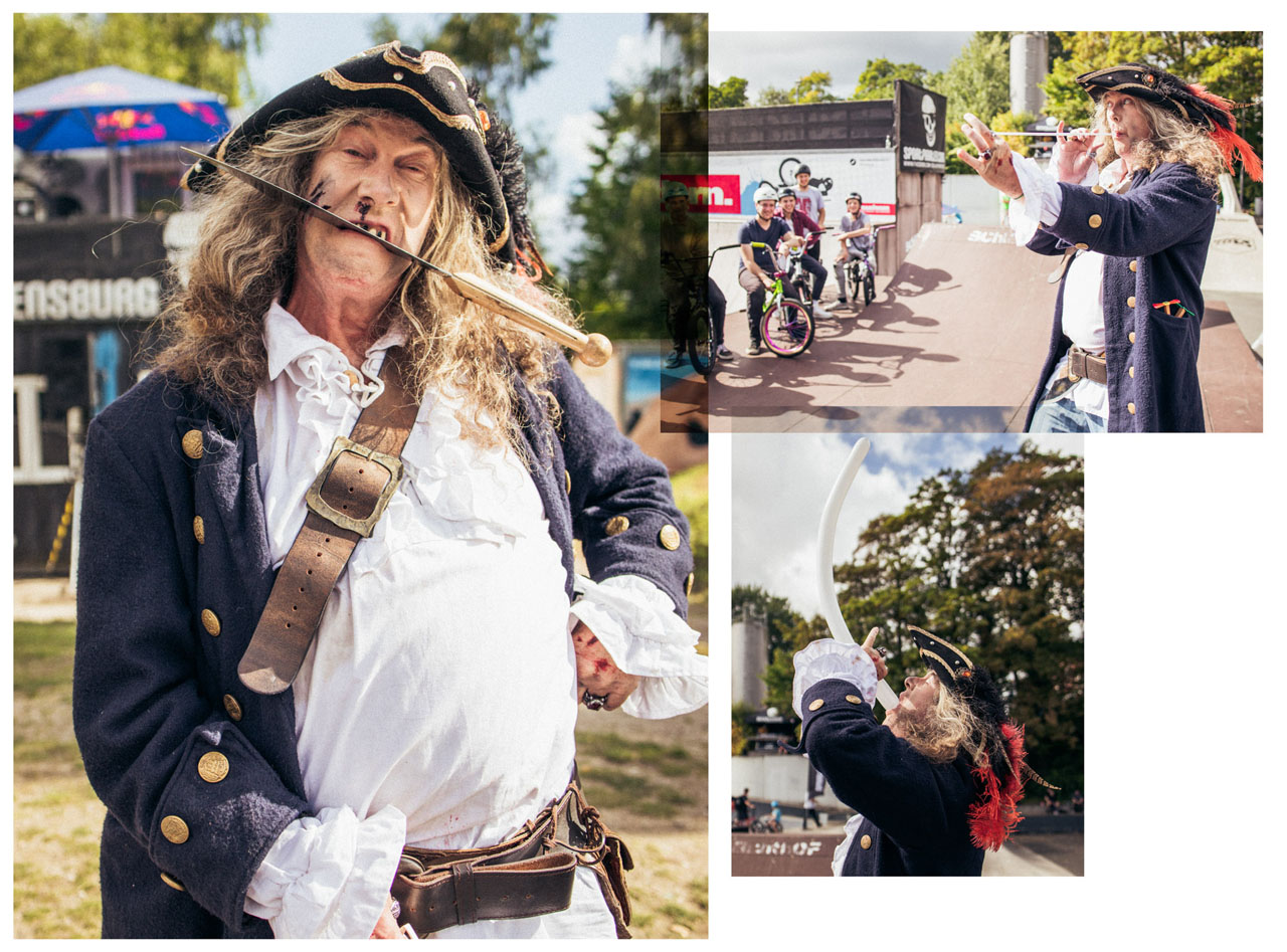 Zur Unterhaltung der jüngeren Gäste war ein Pirat auf dem Schlachthof unterwegs. Nach jedem Kunstück hat der Pirat immer ganz laut "Applaus" gebrüllt, natürlich haben dann immer alle geklatscht