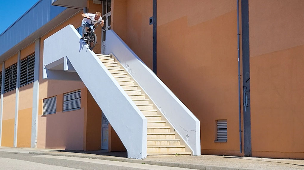 Felix Prangenberg, Bruno Hoffmann, Kilian Roth und Mo Nußbaumer haben im Auftrag von Our House eine Woche Pula in Kroatien lang zerflext.