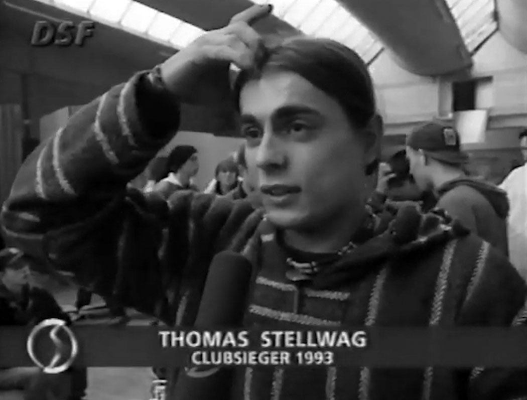 360 Grad Sportshop und AllRide BMX Distribution gegründet, unzählige Contests darunter zwei Deutsche Meisterschaften ausgerichtet, das Soul Videomagazin betrieben (RIP) sowie den Lohhof Skatepark ins Leben gerufen: Thomas Stellwag hat nicht nur hinter den Kulissen verdammt viel für die deutsche BMX-Szene getan und tut dies auch weiterhin, er ist auch selbst ein richtig guter Fahrer, der bereist 1994 Platz 3 in Street Pro bei den Worlds in Köln belegte, von einem Haufen Firmen gesponsert wurde und sogar als erster Fahrer überhaupt einen Backflip to Fakie in Deutschland ausgefahren hat. Überhaupt ist Thomas ein extrem mutiger Fahrer, was in der Vergangenheit nicht immer gut für seinen körperliche Unversehrtheit war. Das ging sogar soweit, dass eine Verletzung nach ihm benannt wurde: der Stellbo (ein chronischer Swellbo). Kurz: der Typ ist eine Legend und der Lebenswerk-Award war für ihn lange überfällig!