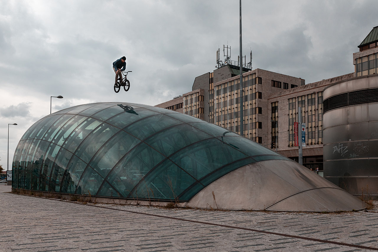 Daniel Tünte, Barspin in Prag