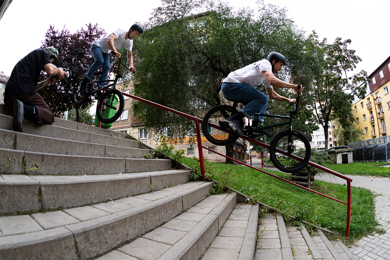 Mo Nussbaumer, Nollie Pegs in Prag