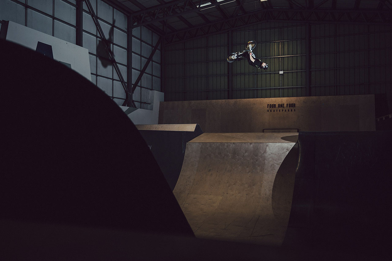 Declan Brooks brachte von den Olympischen Spielen 2020 in Tokio eine Bronzemedaille mit nach Hause. Nach einem 3. Platz bei den European BMX Championships 2019 in Valmiera und Platz 2 beim Freestyle World Cup 2019 hat sich der Engländer die nächsten Olympischen Sommerspiele in Paris zum Ziel gesetzt