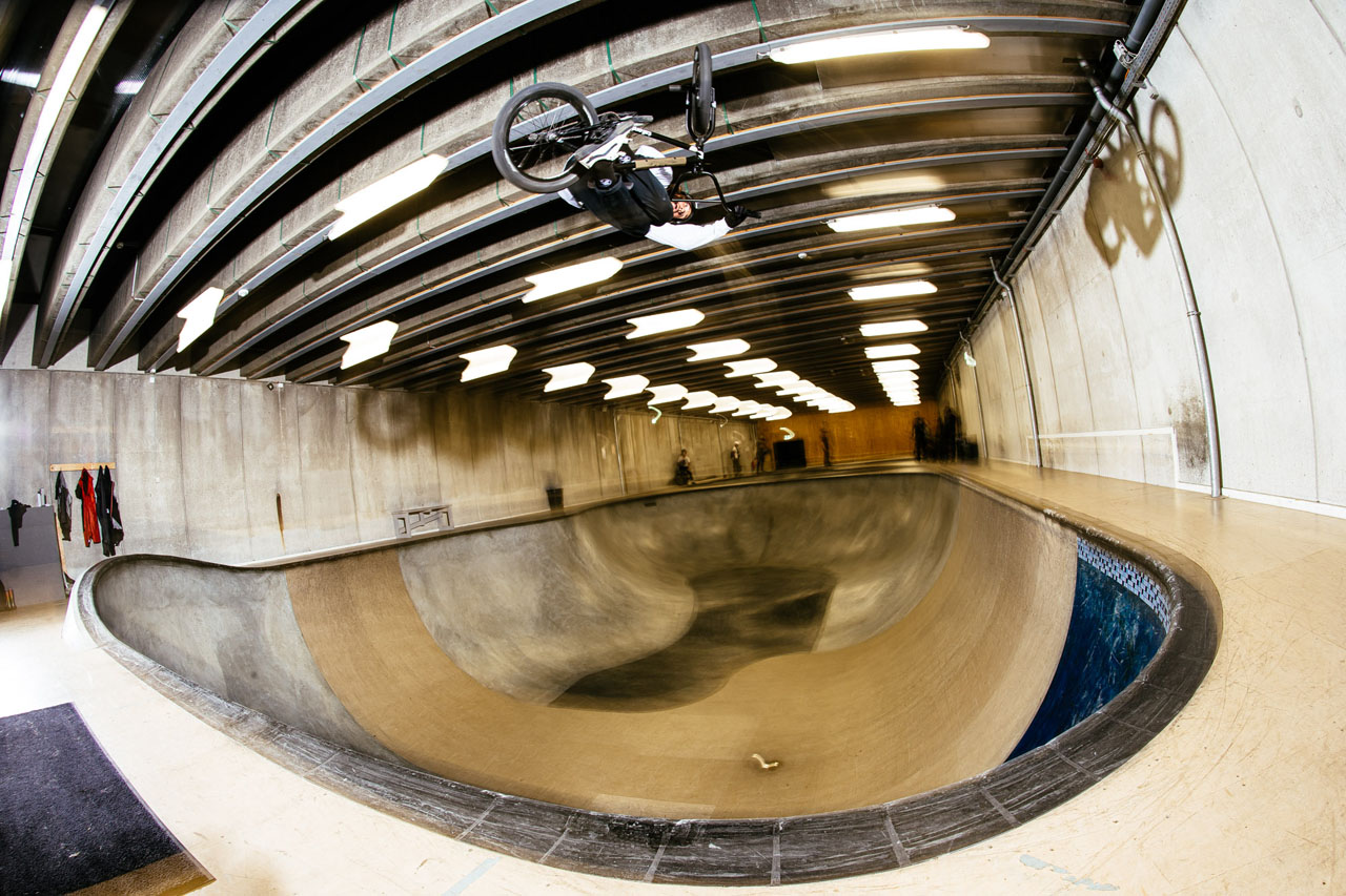 Irgendwann bringen wir mal einen Fotoband nur mit Bildern von Paul Thölen raus und der heißt dann "So und nicht anders" 