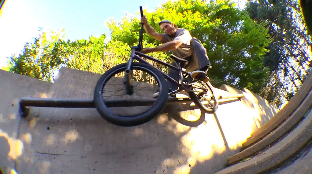 Andrew Schubert beweist mit seiner Section im "TAIF"-Video, dass er neben Spots auch ein gutes Auge für die richtige Einstellung hat.