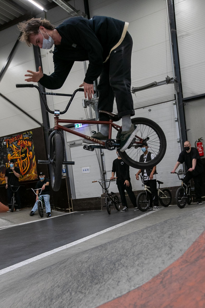 Nach längerer Jam- und Contestabstinenz gab sich Felix "Cockmog" Donat mal wieder die Ehre. Nice! Truck to Fakie