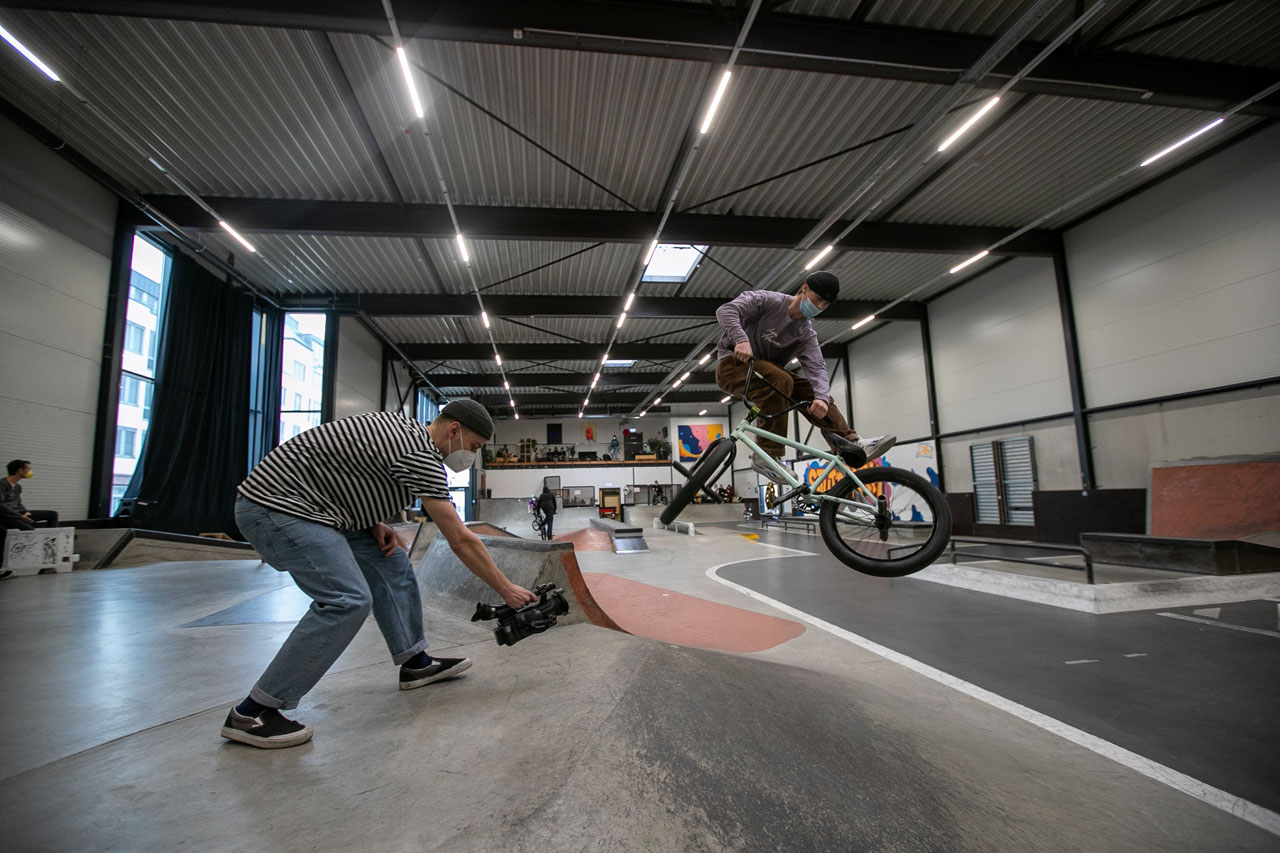 Justin Bublitz mit einem Downside Whip für die Kamera von Ole Peter. Ole hat uns übrigens ein Video von seinem Europatrip im vergangenen Sommer geschickt, das in Kürze online gehen wird. Stay tuned!