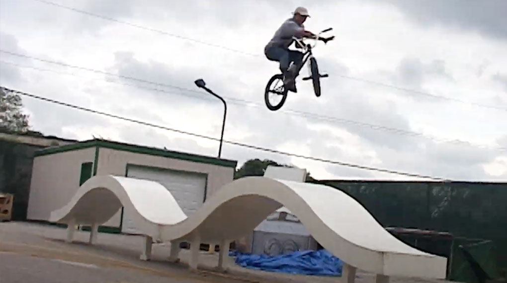 Die Chocolate Truck Crew hat unsere Gebete erhört und veröffentlich noch diesen Frühling ihr neues Video. Hier ist schonmal ein Vorgeschmack.