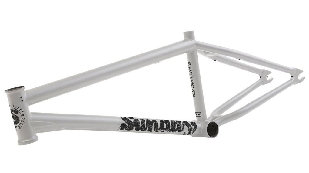 Gary Young fährt gerne schnell und fliegt gerne weit, und genau dazu eignet sich sein neuer Wavelength Frame von Sunday Bikes hervorragend.